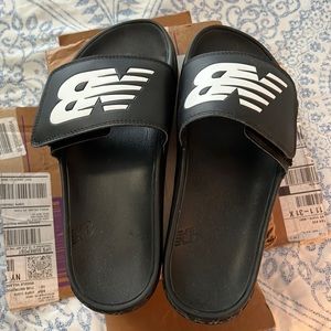 New balance slides. Like new. Ladies size 9